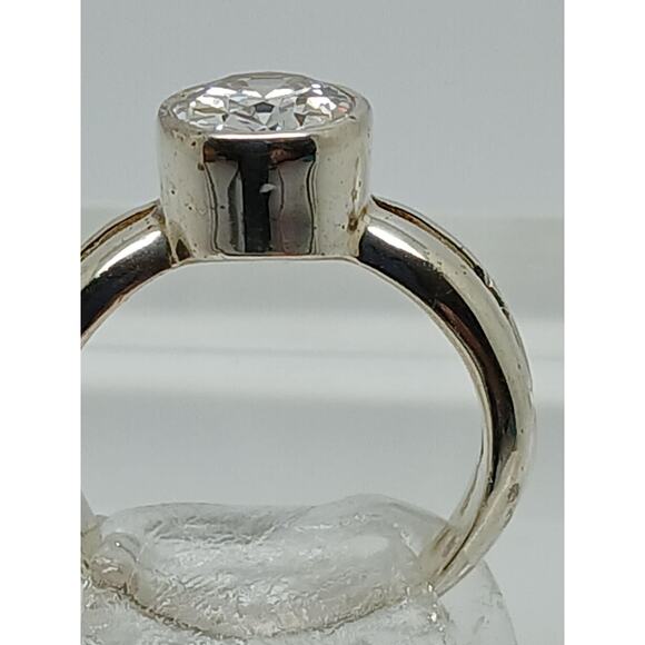 Vintage Sterling Silver Oval Solitaire Engagement Ring Size 9 Estate Jewelry - Picture 6 of 10